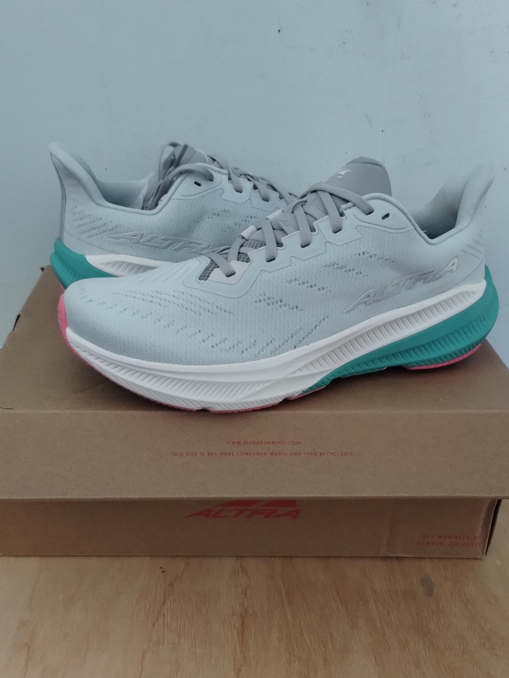 10.5W Womens Altra Experience Flow 2 Sneakers Light Gray Running Shoes Teal Pink
